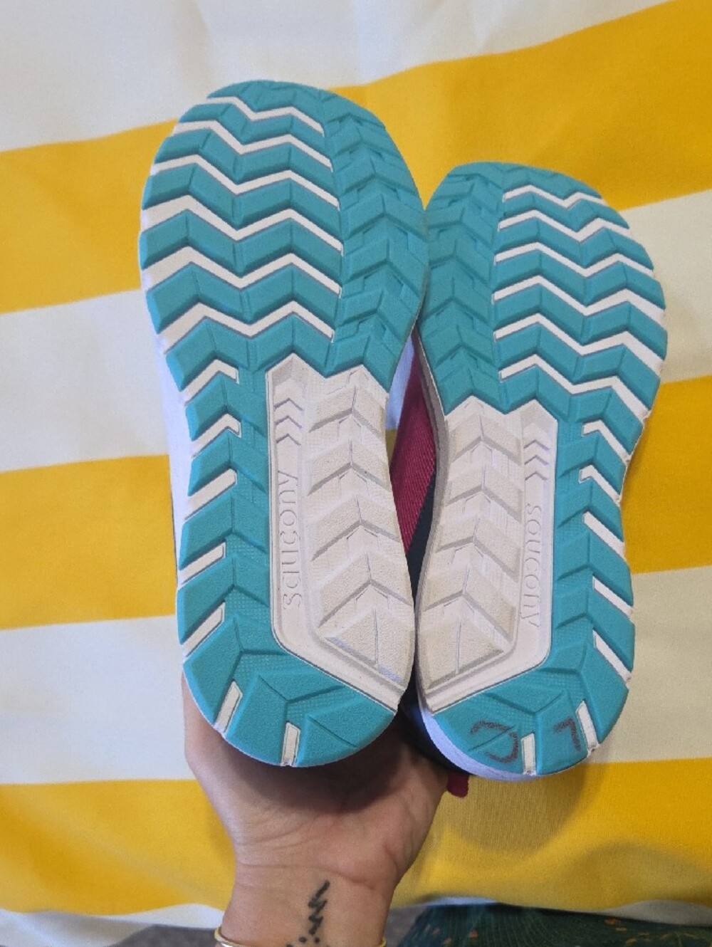 NWOT Saucony Kids Pink and Teal Athletic Sneakers - Picture 8 of 10